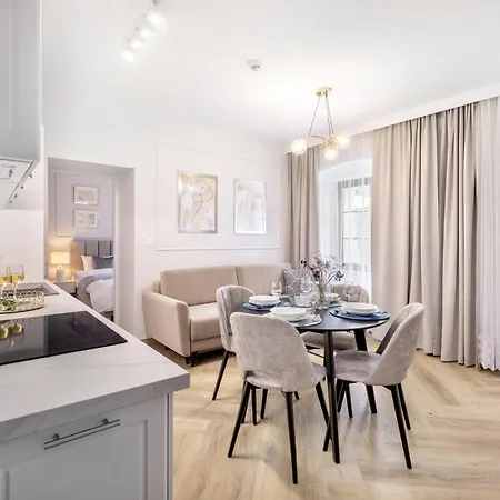 Apartment Sonata *